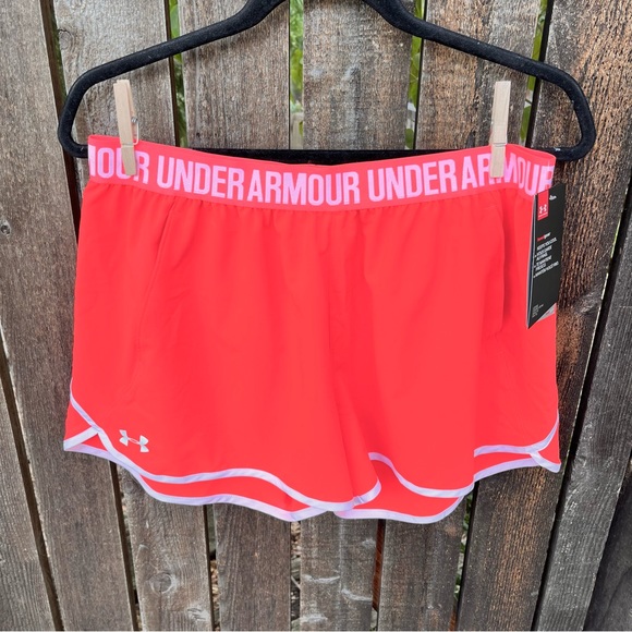 Under Armour Wm’s Woven Play Up Active Heat Gear Loose Running Shorts NWT Sz L - Picture 7 of 16